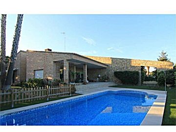 CG6118 Venta de casa con piscina y terraza en Campo Olivar (Godella)
