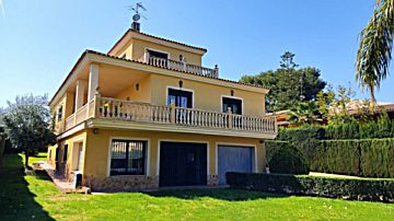 Foto Venta de casa con piscina y terraza en Picassent, Sierramar