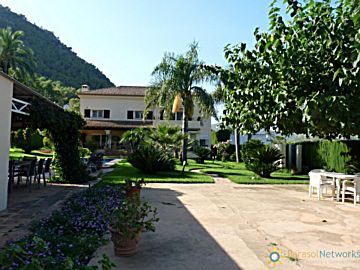 Foto Venta de casa con piscina y terraza en Urbanizaciones - Santa Anna - Las Estrellas (Gandía), Gandia