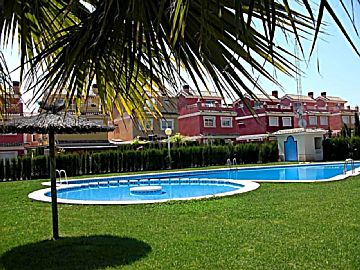 Imagen 1 Alquiler de casa con piscina en Moncada