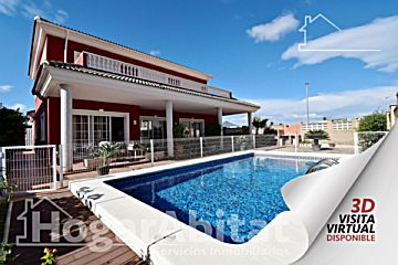 Foto Venta de casa con piscina y terraza en Daimús, Playa Daimus